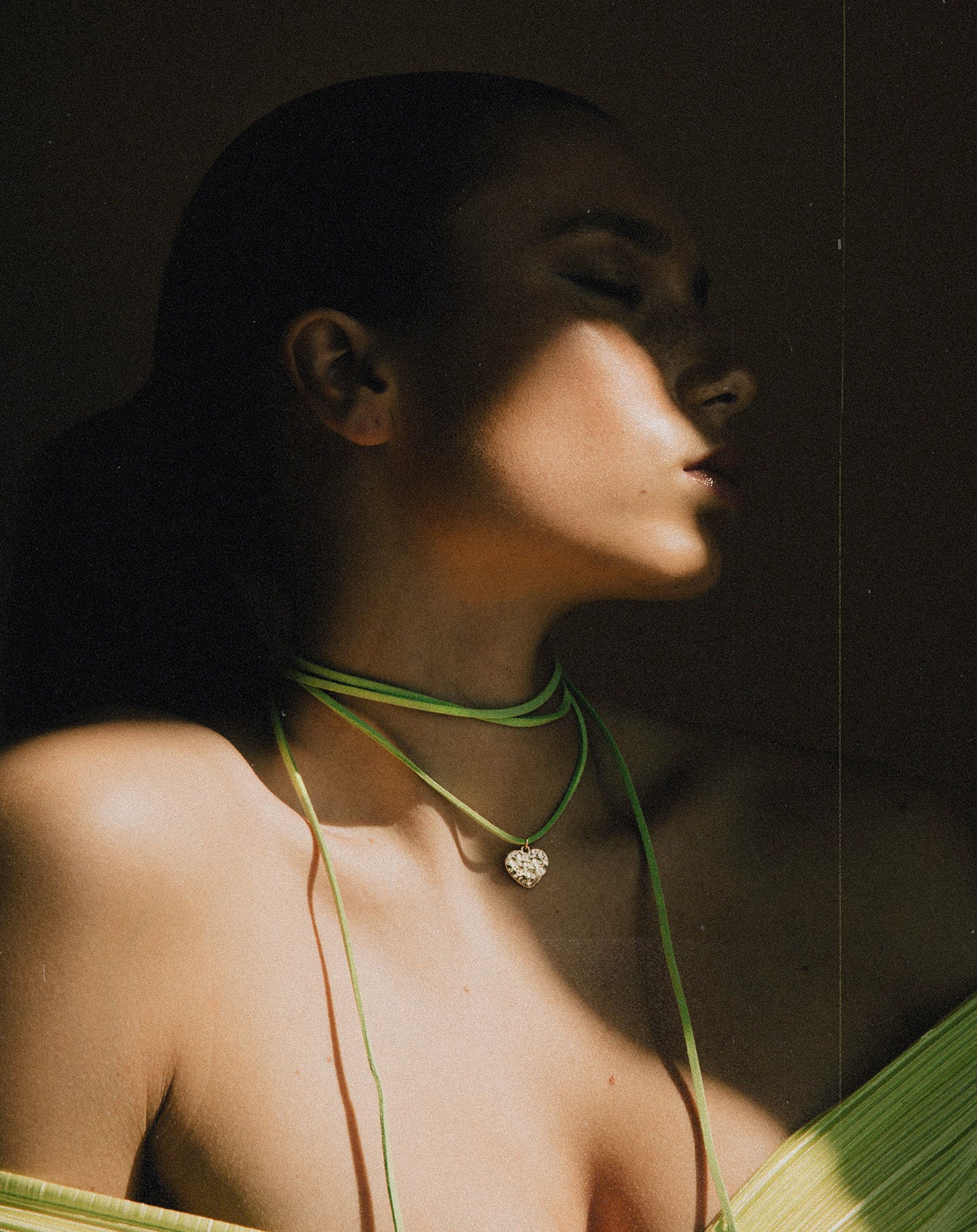 HAMMERED HEART CHOKER CORD GROEN - Image 3