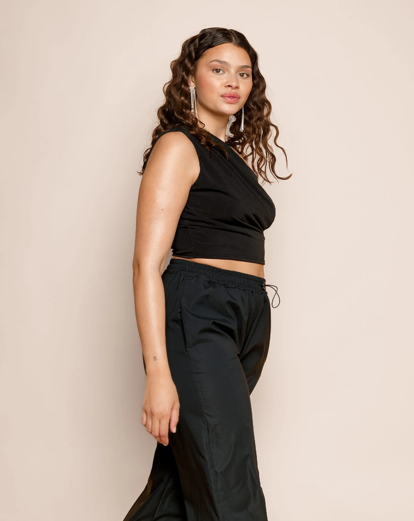 SLEEVELESS RUCHED TOP ZWART - Image 7